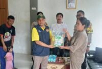 Camat Palabuhanratu bersama Forkopimcam meninjau lokasi bencana pergerakan tanah di Desa Citarik. Bantuan kemanusiaan telah disalurkan untuk membantu warga terdampak yang mengungsi