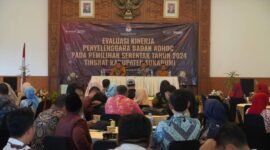 KPU Kabupaten Sukabumi menggelar evaluasi kinerja badan adhoc Pemilukada Serentak 2024 di Pangrango Resort. Kegiatan yang berlangsung selama dua hari ini bertujuan untuk menilai efektivitas pelaksanaan tahapan pemilu serta tingkat partisipasi masyarakat.