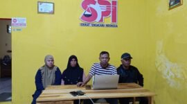 Keluarga Suherlan alias Samson mendatangi Serikat Pengacara Indonesia (SPI) Kabupaten Sukabumi untuk mencari keadilan atas kematian almarhum.