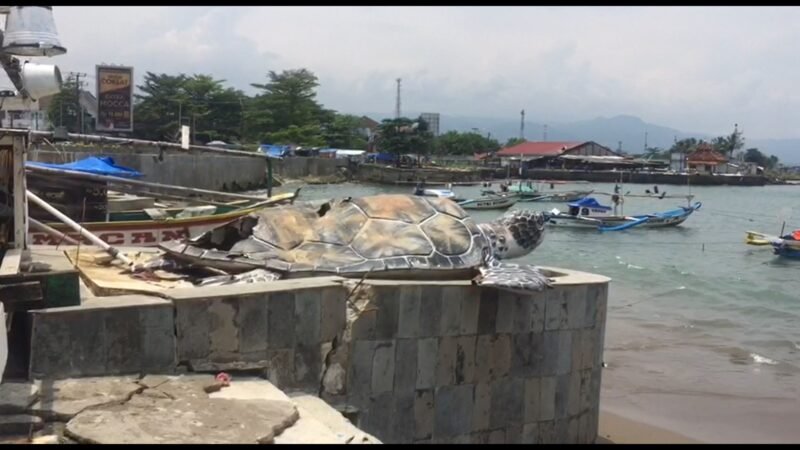 Gubernur Jawa Barat, Dedi Mulyadi, memerintahkan Inspektorat untuk mengaudit proyek pembangunan patung penyu di Alun-alun Gadobangkong, Sukabumi.