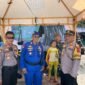 Kesigapan petugas Sat Polairud Polres Sukabumi berhasil mempertemukan seorang anak yang terpisah dari orang tuanya di Pantai Karang Hawu. Berkat koordinasi cepat, anak tersebut kembali ke pelukan ibunya dalam keadaan selamat.