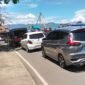 Lonjakan kendaraan hingga 16 ribu unit masuk ke Sukabumi jelang akhir pekan libur panjang. Satlantas Polres Sukabumi siaga penuh dengan rekayasa lalu lintas dan sistem satu arah demi menjaga kelancaran arus menuju destinasi wisata favorit seperti Palabuhanratu dan Cisolok.