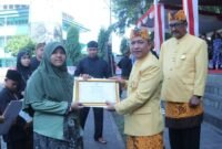 Ketua DPRD Kabupaten Sukabumi Budi Azhar Mutawali, S.IP menghadiri Upacara Peringatan Hardiknas 2025 di Alun-alun Palabuhanratu.