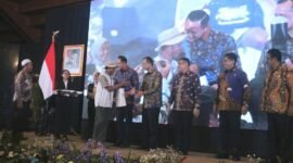 Bupati Sukabumi H. Asep Japar mendampingi Menko Bidang Infrastruktur dan Pembangunan Kewilayahan H. Agus Harimurti Yudhoyono