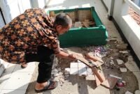 Kondisi empat ruang kelas di MAN 2 Sukabumi rusak berat dan tak dapat digunakan