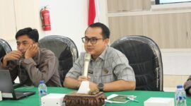Kejaksaan Negeri Sukabumi perkuat kesadaran hukum masyarakat desa melalui program Jaksa Garda Desa. .