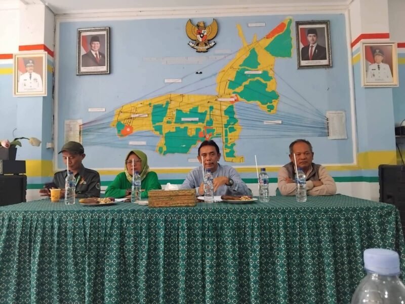 Rapat Kerja BUMDes Mitra Warga Desa Pasirhalang digelar sebagai langkah strategis .