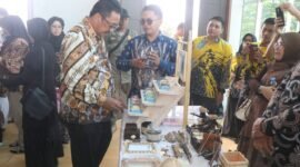 Bupati Sukabumi H. Asep Japar membuka Kick Off Program UMKM Naik Kelas 2025