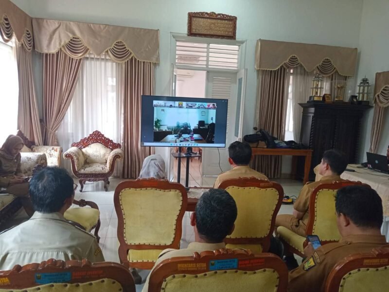 Sekda Kabupaten Sukabumi H. Ade Suryaman membuka Rakor virtual verifikasi data perizinan subsektor