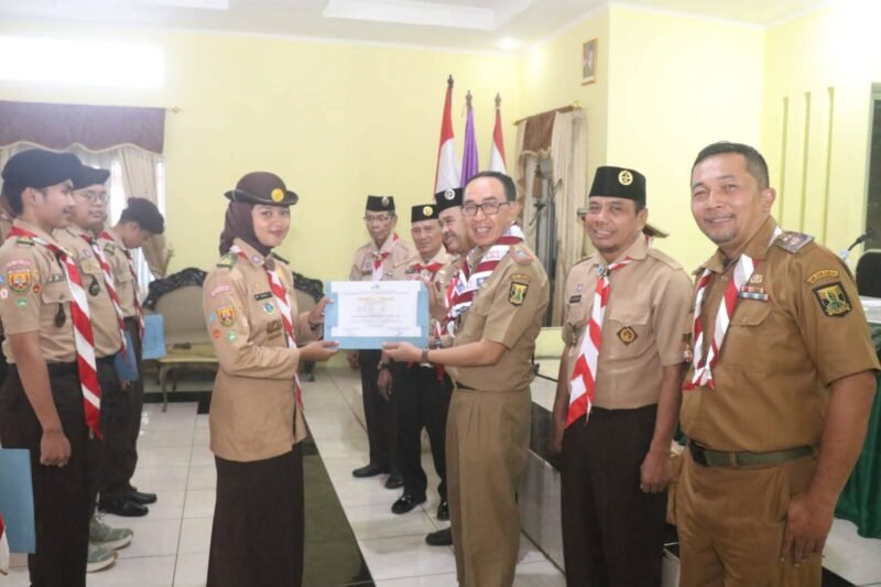 Sekda Kabupaten Sukabumi H. Ade Suryaman membuka secara resmi Kursus Instruktur Muda (KIM) Pramuka Tahun 2025