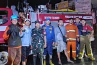 Musibah kebakaran melanda warung kelontong dan pom bensin mini milik warga di Desa Nyangkowek, Cicurug.