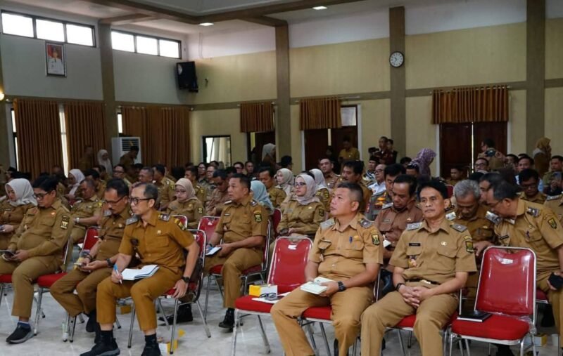 Pemkab Sukabumi terus memperkuat koordinasi lintas sektor untuk meningkatkan kualitas pelayanan publik.