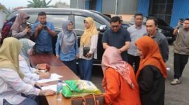 Sekda Kabupaten Sukabumi Ade Suryaman mengajak masyarakat memanfaatkan Gerakan Pangan Murah (GPM) yang digelar di 47 kecamatan.
