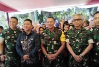 Waaster Panglima TNI Brigjen TNI (Mar) Bambang Hadi Suseno meninjau pelaksanaan TMMD ke-125 Kodim 0622/Kabupaten Sukabumi