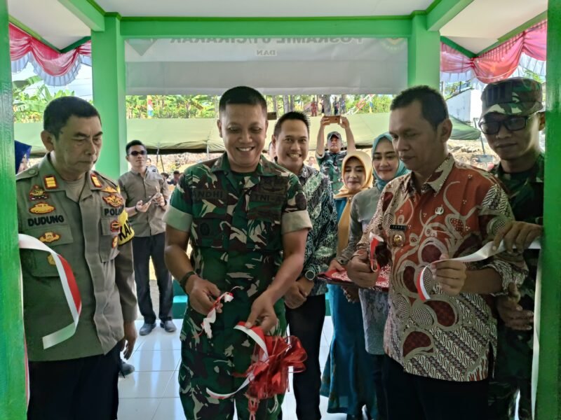 Dandim 0622/Kabupaten Sukabumi Letkol Kav Andhi Ardana Valerianda meresmikan Posramil 01/Cikakak