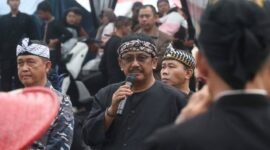 Bupati Sukabumi H. Asep Japar bersama Wakil Bupati H. Andreas hadir memeriahkan Hari Jadi ke-45 Desa Nagrak Selatan.