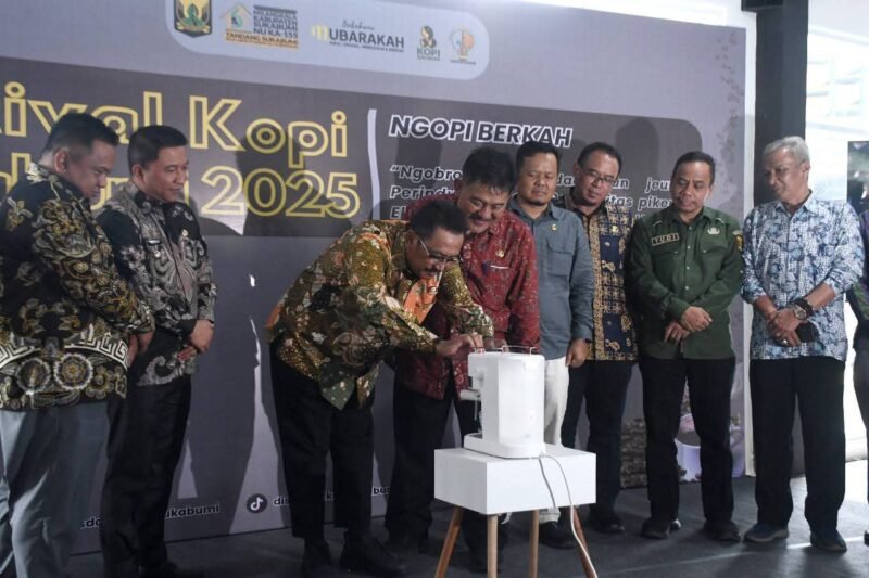 Festival Kopi Sukabumi 2025 resmi digelar sebagai langkah Pemkab Sukabumi memperkuat ekonomi daerah berbasis komoditas kopi.