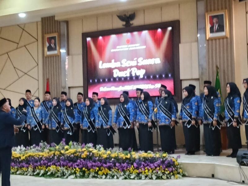 Kemeriahan lomba duet pop Bappeni Korpri Kabupaten Sukabumi dalam rangka HUT Korpri ke-54