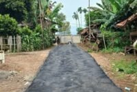 Dinas Perkim Kabupaten Sukabumi bangun jalan lingkungan di Desa Kadununggal