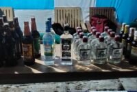 Polsek Caringin bersama Forkopimcam menggelar Operasi Pekat dalam rangka cipta kondisi menjelang malam pergantian tahun.