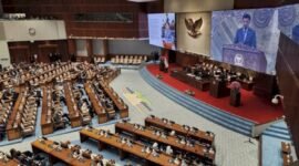 DPR RI menegaskan Polri tetap berada langsung di bawah Presiden