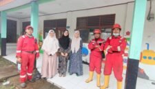 Respons cepat Damkarmat Kabupaten Sukabumi bersama P2BK Kecamatan Parungkuda