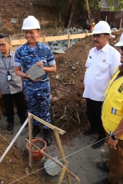 Peletakan Batu Pertama, Disperkim Realisasikan Pembangunan Dua Kantor Kecamatan di Sukabumi Selatan