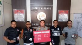 Polres Sukabumi mengungkap perkembangan penanganan kasus dugaan keterlibatan oknum Kepala Desa